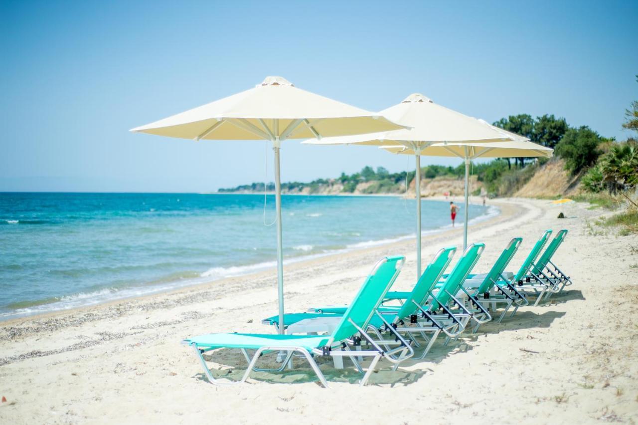 Summerday Villa Private Beach ネア・イラクリア エクステリア 写真